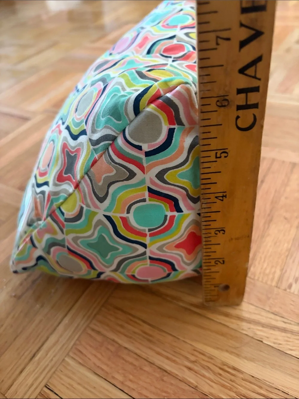 NWT Device Recliner or Pillow Rest - Multicolor Geometric - Clear Strap